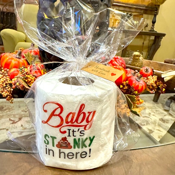 Baby it’s stinky in here gag gift bath tissue - Picture 1 of 1